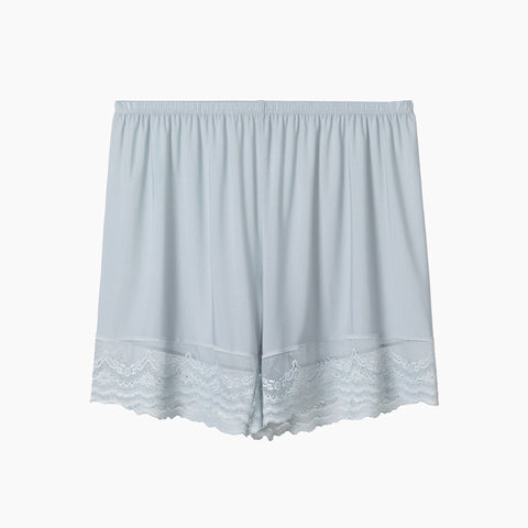 Panteazy's Womenswear shorts with lace details