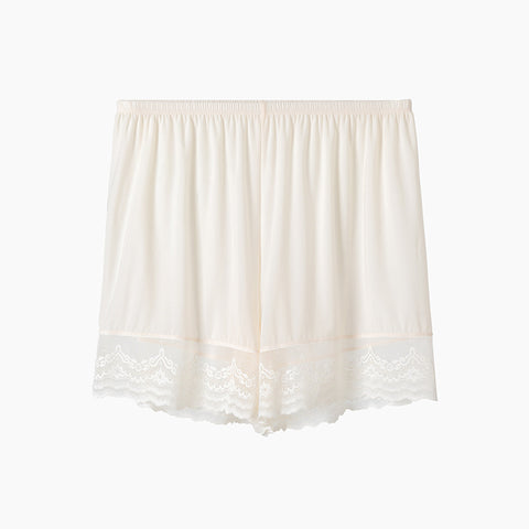 Panteazy's Womenswear shorts with lace details